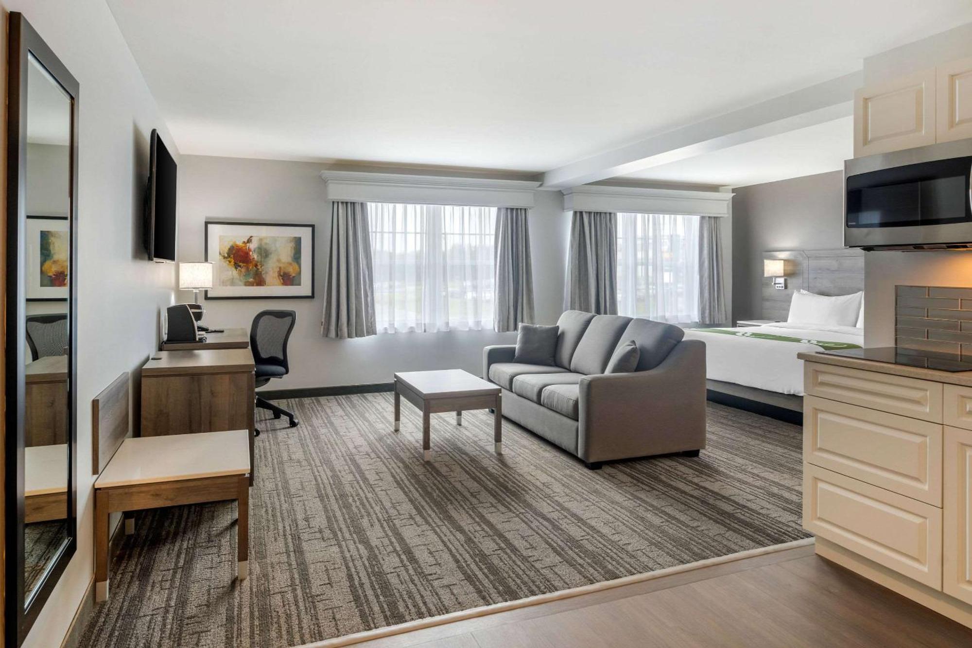 Quality Inn & Suites Amsterdam Fredericton Luaran gambar