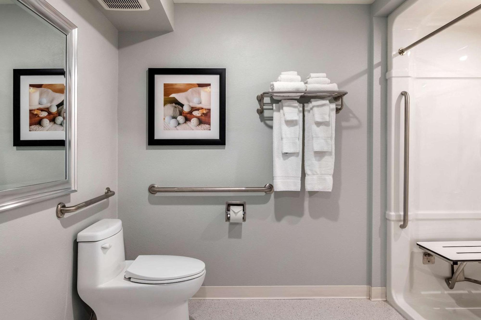 Quality Inn & Suites Amsterdam Fredericton Luaran gambar